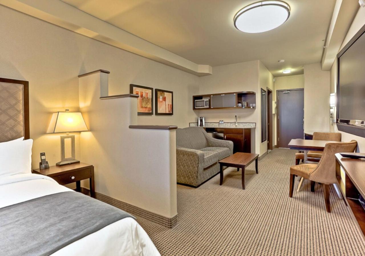 Acclaim Hotel By Clique YYC Dış mekan fotoğraf